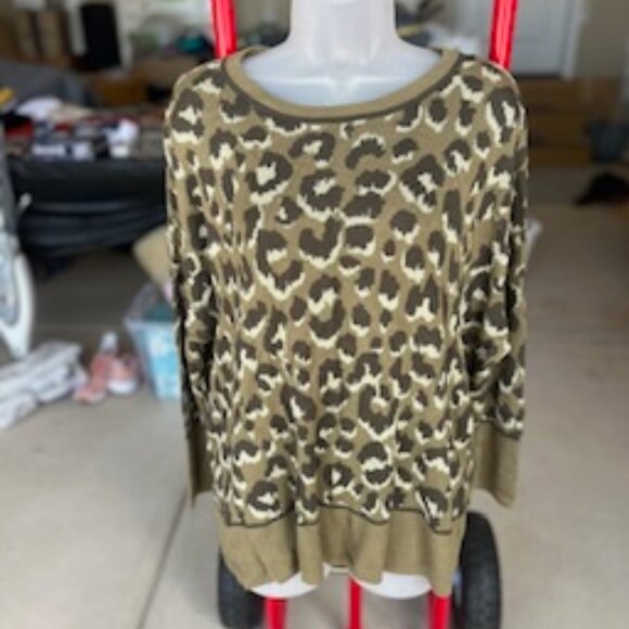 Green Animal Print Sweater - Picture 1 of 2